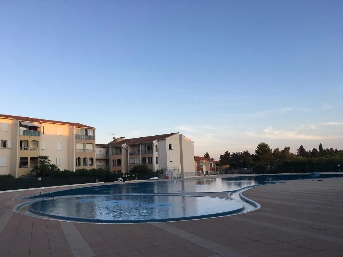 Charmant T2 Lagon Bleu Frejus France