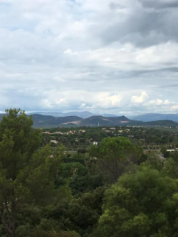 Charmant T2 Lagon Bleu Frejus France